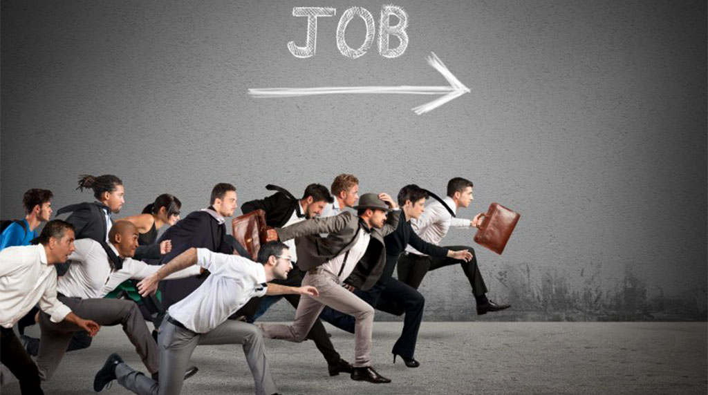 ❌ Mistake 1: Choosing a Career by Looking at Others