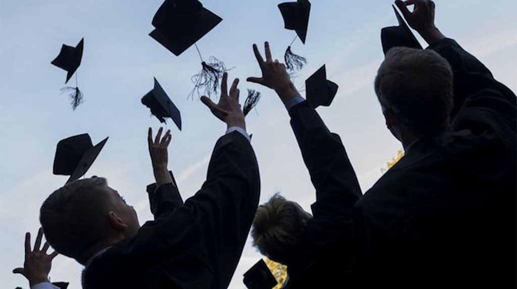 ❌ Mistake 2: Chasing a Degree